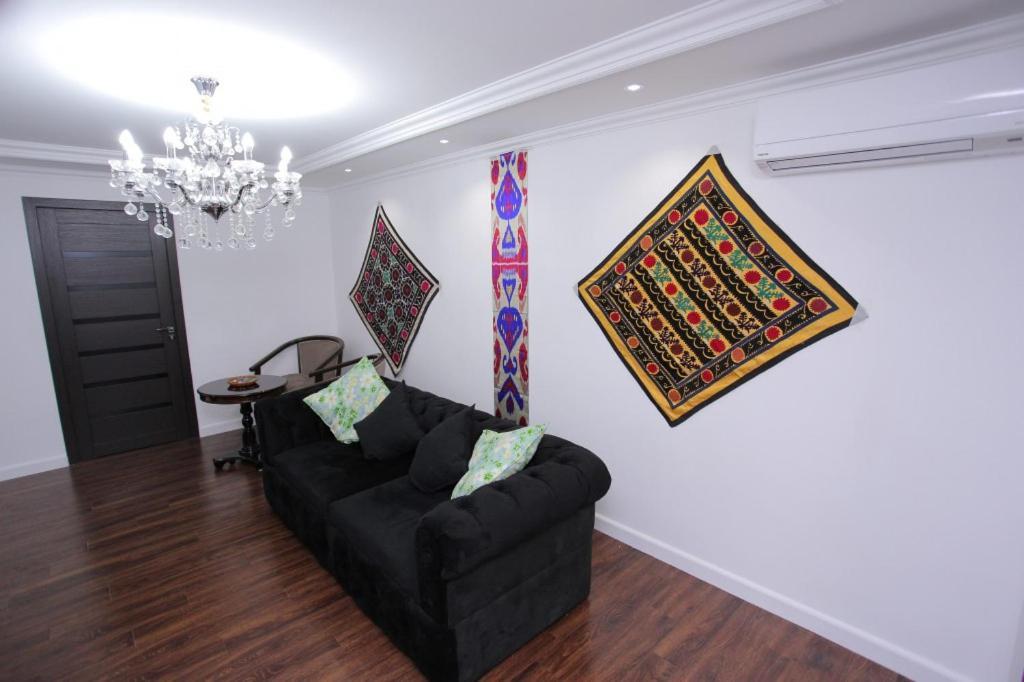 Overlooking Registan Square Luxury 2 Bedrooms Apartment Samarkand Bagian luar foto