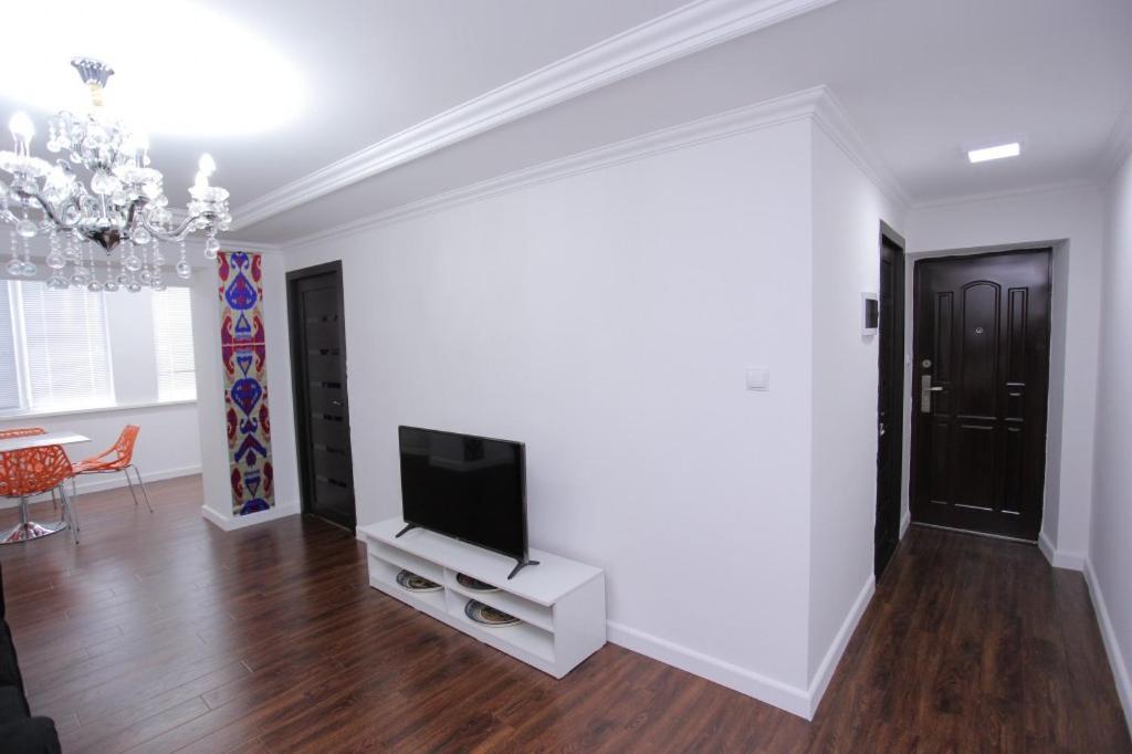 Overlooking Registan Square Luxury 2 Bedrooms Apartment Samarkand Bagian luar foto