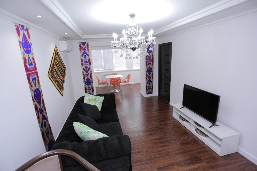 Overlooking Registan Square Luxury 2 Bedrooms Apartment Samarkand Bagian luar foto