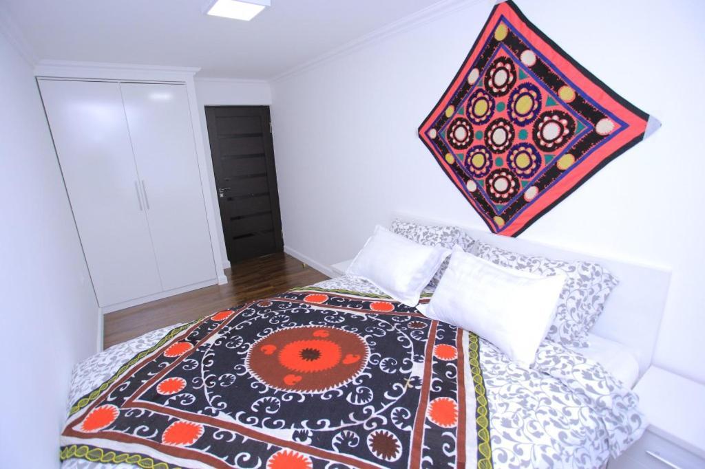 Overlooking Registan Square Luxury 2 Bedrooms Apartment Samarkand Bagian luar foto