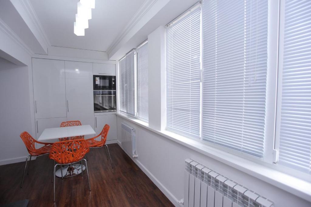 Overlooking Registan Square Luxury 2 Bedrooms Apartment Samarkand Bagian luar foto